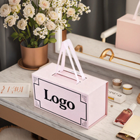 Nouvel arrivage de boîte cadeau de papier d'emballage de chaussures de stockage de couvercle magnétique rose pliable et écologique personnalisé avec poignée en ruban