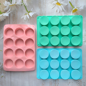 Moldes de Silicona Redondos de 12 Cavidades <span class=keywords><strong>para</strong></span> Chocolate y Galletas, <span class=keywords><strong>Molde</strong></span> de Silicona Cilíndrico <span class=keywords><strong>para</strong></span> Oreos Cubiertos de Chocolate, Galletas y Jabón - Product Image 2