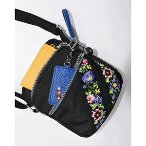 Sac messager rétro en nylon imperméable, sac à main de grande capacité, sac à bandoulière tendance et polyvalent - Product Image 3