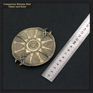 Acquisto all'ingrosso Cool God of War Kweigi Kratos guardiano scudo 10cm tutto in metallo arti e mestieri ciondolo regali - Product Image 5