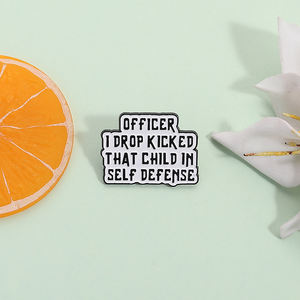 اقتباس مضحك من المينا ، كنت أدافع عن نفسي دبابيس على ظهره بروش ، هدية مجوهرات للأصدقاء - Product Image 2