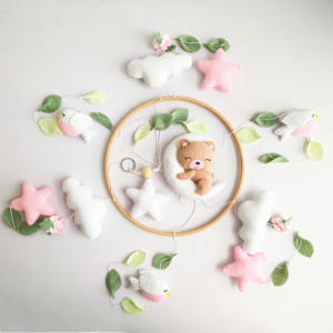 CE CPC vente chaude 2023 produits pour bébés peluche ours endormi oiseau suspendu <span class=keywords><strong>boule</strong></span> de laine peluches en bois feutre berceau coran bébé mobiles - Product Image 3