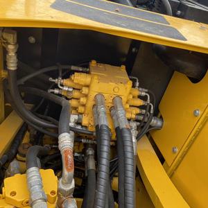 Excavatrice sur chenilles Komatsu PC160 de 16 tonnes, d'occasion, en bon état, fabriquée en 2022, avec moteur et transmission - Product Image 5