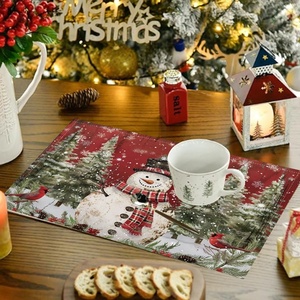 Nieuwe kersttafelmatset met kerstmanprint, linnen tafelkleed, anti-vlek, warmte-isolerend, decoratie voor de eettafel - Product Image 3