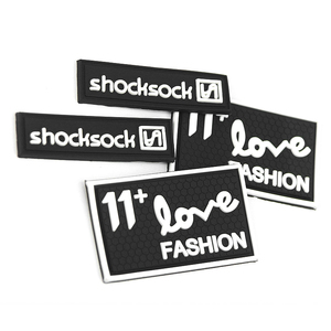 Nueva llegada mejor diseño personalizado 3D etiquetas de silicona de transferencia de calor logotipo en relieve parches de goma de PVC para bolsas de ropa - Product Image 1