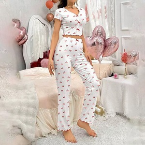 Ensemble <span class=keywords><strong>de</strong></span> pyjama élégant en tricot imprimé <span class=keywords><strong>pour</strong></span> <span class=keywords><strong>femme</strong></span>, toucher doux, pantalon <span class=keywords><strong>de</strong></span> détente à taille élastique, <span class=keywords><strong>tenue</strong></span> <span class=keywords><strong>de</strong></span> soirée confortable 100 % polyester - Product Image 3
