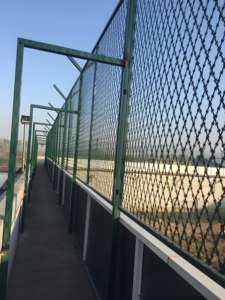 Painéis de Cerca de <span class=keywords><strong>Metal</strong></span> de Alta Segurança Antifurto e Anticorte para Aeroporto, Ferrovia e Prisão, com Arame Farpado e Fácil Instalação - Product Image 5