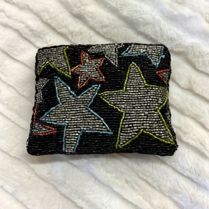 Pochette rectangulaire en tissu faite à la main avec motif floral perlé, broderie et point de croix, idéale pour les soirées - Product Image 1