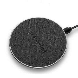 <span class=keywords><strong>Chargeur</strong></span> <span class=keywords><strong>sans</strong></span> <span class=keywords><strong>fil</strong></span> portable rond mince de haute qualité avec logo personnalisé, <span class=keywords><strong>chargeur</strong></span> <span class=keywords><strong>sans</strong></span> <span class=keywords><strong>fil</strong></span> rapide universel 15w avec lumière LED - Product Image 5