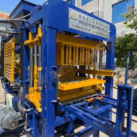 Machine à fabriquer des blocs de béton QT4-16 HF entièrement automatique à grande vitesse et haute pression, alimentée par un moteur hydraulique, ligne de production de briques