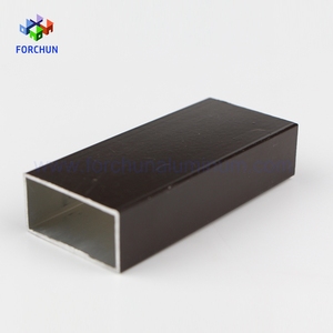 Perfiles de tubos de <span class=keywords><strong>aluminio</strong></span> marrón 40X20 50X25 80X40 Tubos de <span class=keywords><strong>aluminio</strong></span> rectangulares Extrusión 150X50 Tubos de <span class=keywords><strong>aluminio</strong></span> cuadrados - Product Image 1