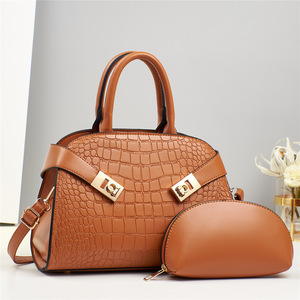 Grand Fourre-tout Tendance pour Femmes en Cuir PU Grande Capacité, Sac à Bandoulière Chic Deux-en-Un pour Dames, Sac à <span class=keywords><strong>Dos</strong></span> - Product Image 6