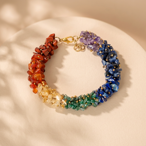 Bracelet bohème en perles de cristal multicolores, plaqué or, fermoir poli, unisexe, bijou cadeau du Gujarat - Product Image 1