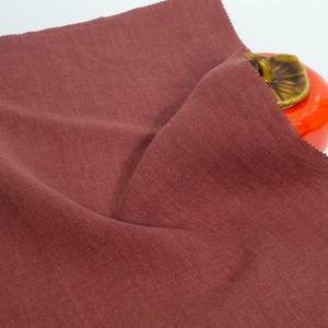 Großhandel Dry Touch 100% Hanfstoff 225gsm Sandgewaschenes Gewebe Atmungsaktives Natürliches Hanf-Textil für Frühling Sommer Herbst Bekleidung - Product Image 3