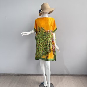 Châle de <span class=keywords><strong>plage</strong></span> en satin pour vacances d'été transfrontalières, protection solaire, couverture de <span class=keywords><strong>plage</strong></span> fluide, <span class=keywords><strong>kimono</strong></span> long en satin soyeux - Product Image 4
