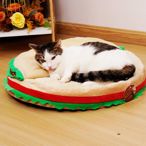 Cama para gatos con forma de hamburguesa, redonda, suave, de fibra de poliéster, para un sueño profundo, para usar en todas las estaciones. - Product Image 1