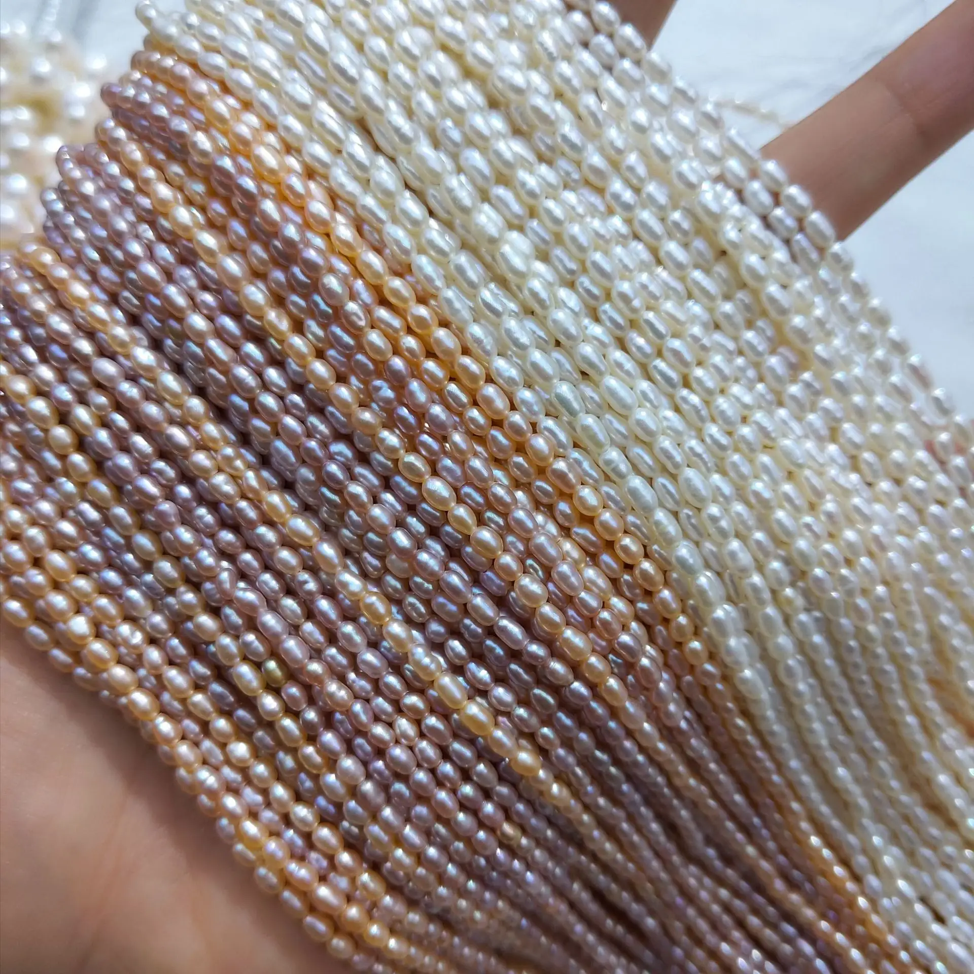 Perle sciolte minuscole di riso bianco naturale da 2-2.5mm perle d'acqua dolce reali