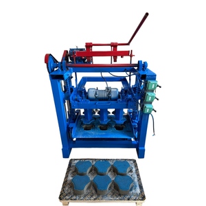 Machine à fabriquer des blocs de béton semi-automatique 4-35A la plus vendue, équipement de formage de briques creuses et standard à haute efficacité - Product Image 1