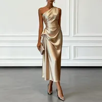 Robe élégante sans manches à taille haute et coupe ajustée en polyester doré uni pour les occasions d'automne, emballage personnalisé en gros