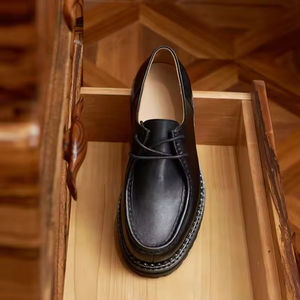 Chaussures en cuir véritable pour hommes, style rétro décontracté, en cuir de vachette sculpté, produits officiels en gros - Product Image 4