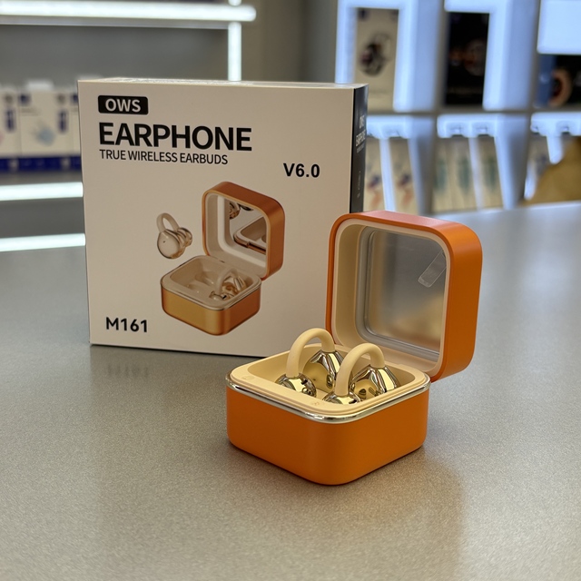 Open Ear OWS Earbuds with Mirror Makeup Case Design TWS Wireless Clip Earphones for Sports Running M161