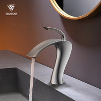 Grifos de Baño Modernos con Diseño de Superficie Lujosa en Varios Colores