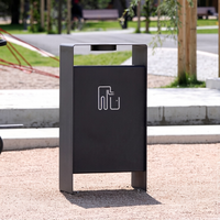 Poubelle extérieure moderne et mince en métal avec verrou de sécurité, bac à déchets commercial pour station de transit