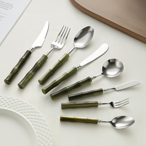 Luxury Acrylic <strong>Handle</strong> Silverware Transparent White <strong>Color</strong> <strong>Flatware</strong> 18/10 Stainless Steel Cutlery Set 8 Pcs - Product Image 4