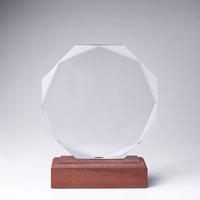 Trofeo de Cristal Grabado Personalizado con Base de Madera, Premio de Cristal Transparente Redondo