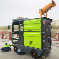Machine de balayage de voirie municipale, camion de nettoyage de routes efficace pour l'entretien des espaces verts publics et le nettoyage des feuilles et des débris des trottoirs