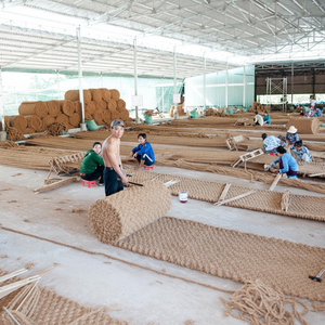 พรมแป้งมะพร้าวเวียดนาม/ใยมะพร้าว/ตาข่ายมะพร้าวปั่นไส้คอนกรีตลวดลายละเอียดติดต่อได้ + 84986399409 - Product Image 1