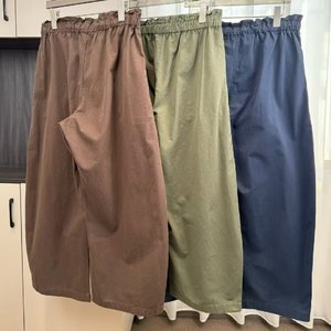 <span class=keywords><strong>Pantaloni</strong></span> da <span class=keywords><strong>donna</strong></span> <span class=keywords><strong>in</strong></span> cotone <span class=keywords><strong>con</strong></span> coulisse, a lunghezza 7/8, <span class=keywords><strong>con</strong></span> <span class=keywords><strong>elastico</strong></span> <span class=keywords><strong>in</strong></span> <span class=keywords><strong>vita</strong></span> e tinta unita, stile retrò casual - Product Image 4