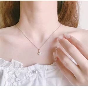 Haute qualité S925 argent Sterling femme clavicule chaîne collier un carat diamant à la mode Mossan en forme d'éventail Design cadeau - Product Image 1