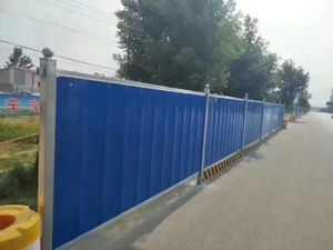 แผ่นหลังคาเคลือบสีสำหรับรั้วกั้นถนนชั่วคราวในสถานที่ก่อสร้าง แผ่นลูกฟูก - Product Image 5