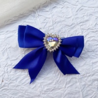 Accessoires de luxe en satin avec nœud, breloque cœur, perles de cristal et strass pour la fabrication de bijoux, chaînes de téléphone DIY, pendentifs de sac, vente en gros