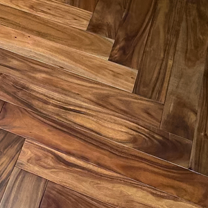 Sàn gỗ cứng xương cá làm từ gỗ keo tự nhiên, nhiều kiểu dáng, bề mặt nhẵn, lắp đặt click-lock, dễ trang trí - Product Image 2