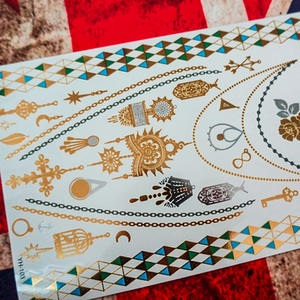 Autocollants de <span class=keywords><strong>tatouage</strong></span> temporaire en argent et or, art corporel métallique pour enfants et femmes, tatouages flash dorés par transfert d'eau - Product Image 1