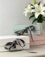Boîte à courrier en carton ondulé personnalisée, luxueuse, écologique, blanche, avec couvercle magnétique, fermeture pliable, boîte cadeau avec ruban