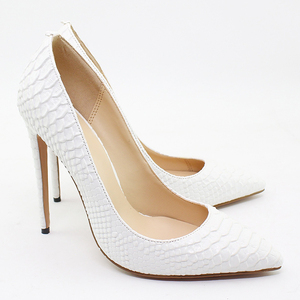 Tacchi alti a spillo da donna con motivo a punta a forma di serpente da 12cm a taglio poco profondo - Product Image 6