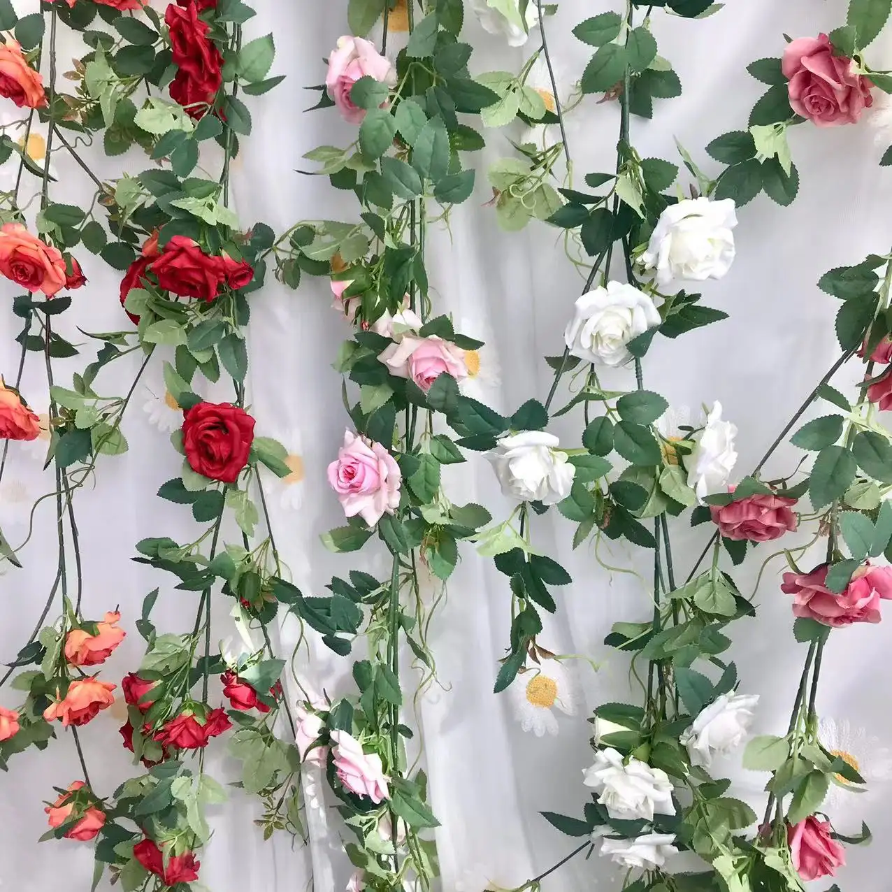 180cm sıcak satış güller sarmaşık asma yeşil yaprakları ile asılı Garland yapay çiçekler ev duvar düğün dekor için