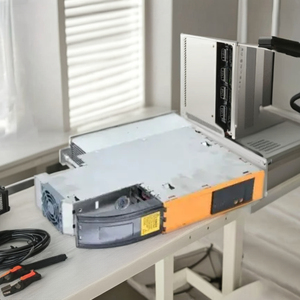 Modules d'onduleur de contrôleur programmable 100% neufs et originaux 8v1320.001-<span class=keywords><strong>2</strong></span> - Product Image 1