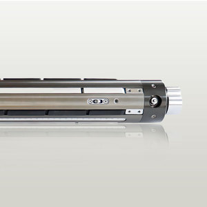 Composant de machine à plastifier : Arbre de bobinage extensible pneumatique pleine longueur avec bride, en aluminium et acier, sur mesure - Product Image 1