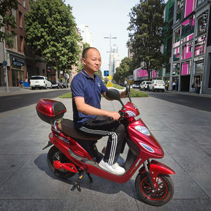 電動スクーター48vトレッキング男電動スクーターリアハブ大人用長距離50km - Product Image 1