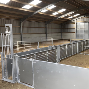 Smart Sheep Shed <strong>with</strong> <strong>Automatic</strong> Feeding System - <strong>Timer</strong>-Controlled Feed Dispenser - Product Image 5