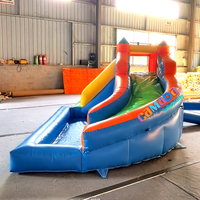 Château gonflable aquatique commercial en PVC robuste avec toboggans, petits toboggans aquatiques avec mur d'escalade et piscine