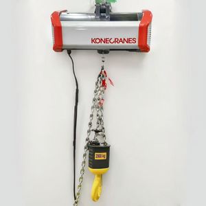 Les palans à chaîne KonecranesC05 04 1 025 6 250kg Fem/ISO M6 (4/1 m/min) sont utilisés dans les industries, les usines, etc. - Product Image 2