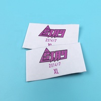 Étiquettes pliantes OEM avec logo personnalisé Étiquettes de taille tissées à tricoter à la machine textile à la mode durable pour vêtements