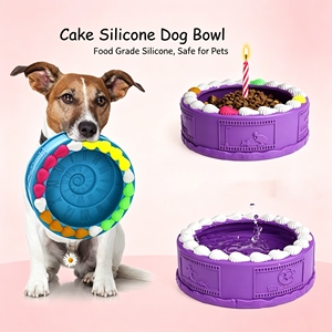 Bol d'alimentation portable en silicone en forme de gâteau avec logo graphique personnalisé en relief pour animaux de compagnie, gamelles pour chats et chiens, fabricant - Product Image 1
