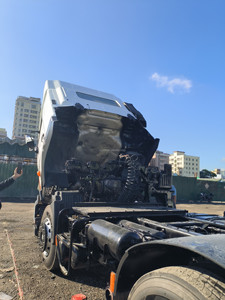 Hinoo 6X4 Tractor Camión Primer Motor - Product Image 5