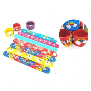 Bracelet personnalisé avec logo, bracelet en silicone à boucle en caoutchouc pas cher pour hommes/femmes - Product Image 3